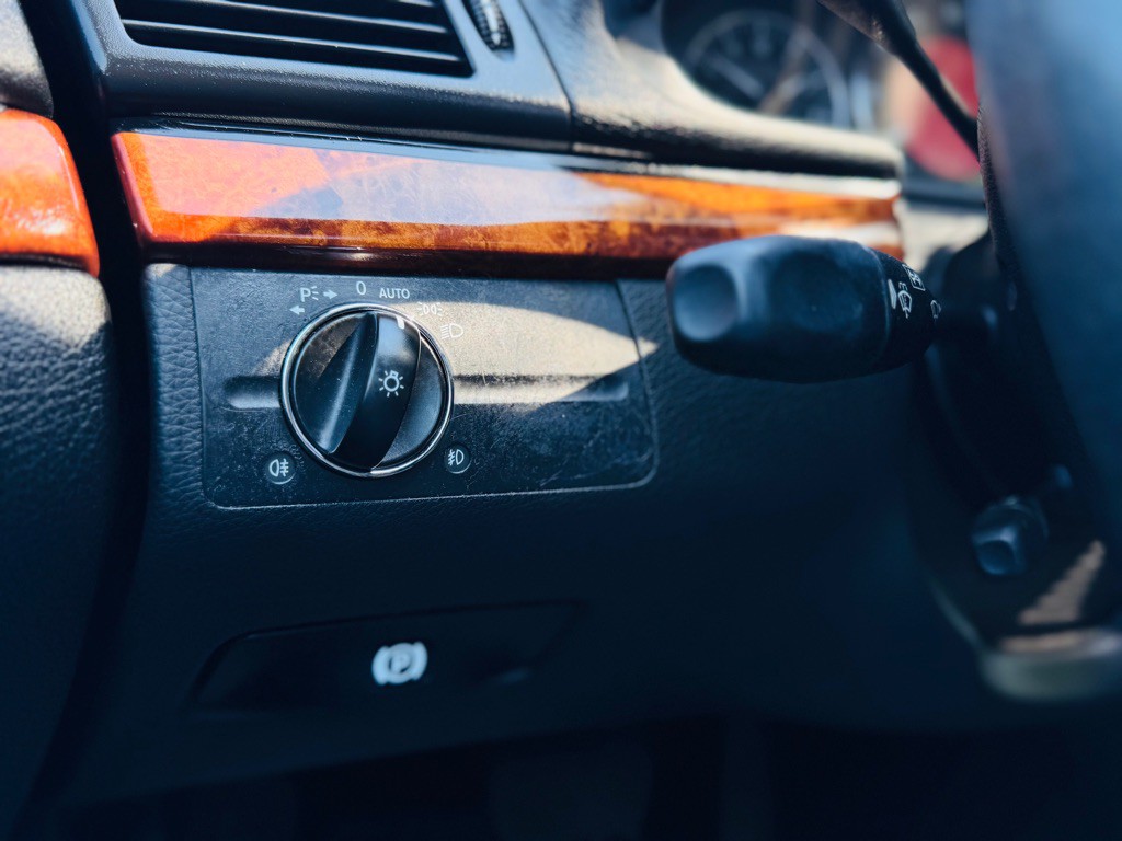2008 Mercedes-Benz E-Class Image 52