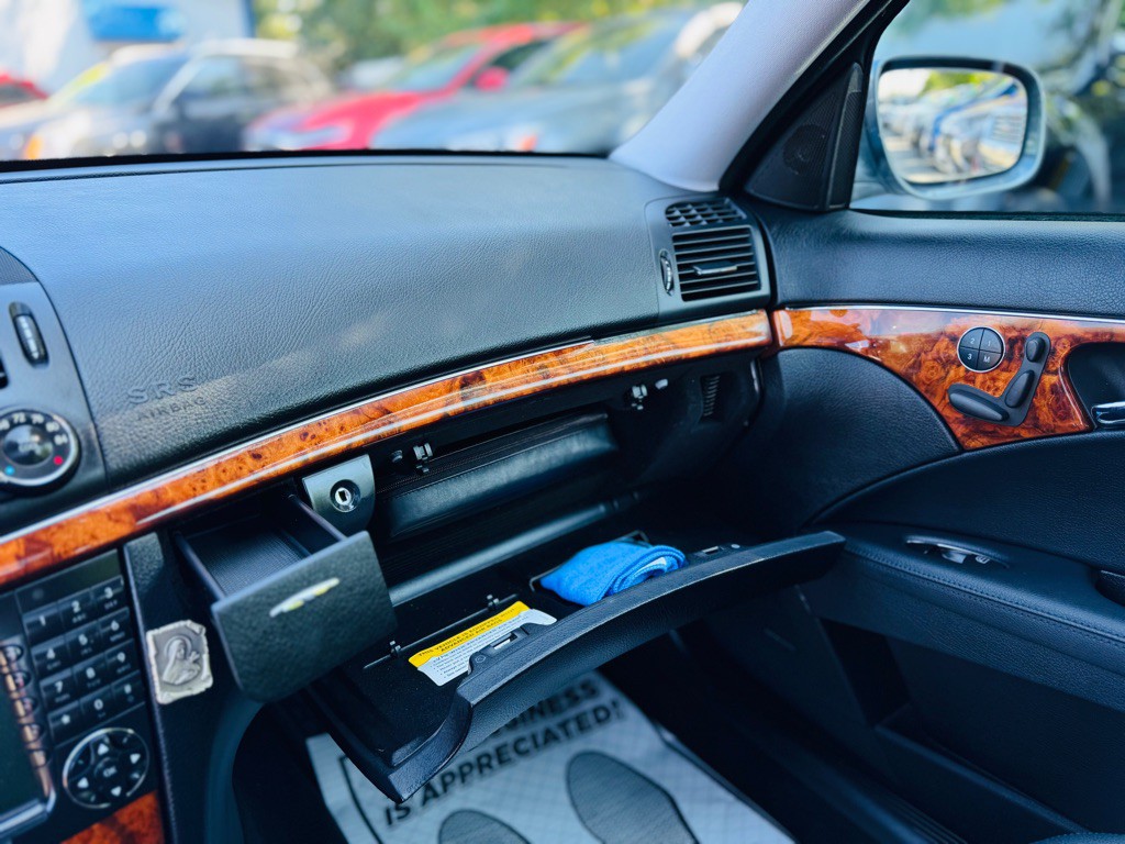 2008 Mercedes-Benz E-Class Image 64