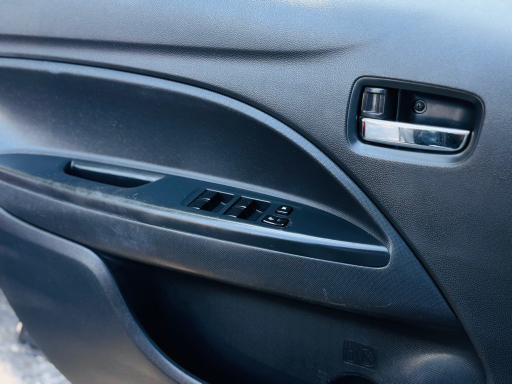 2015 Mitsubishi Mirage Image 14