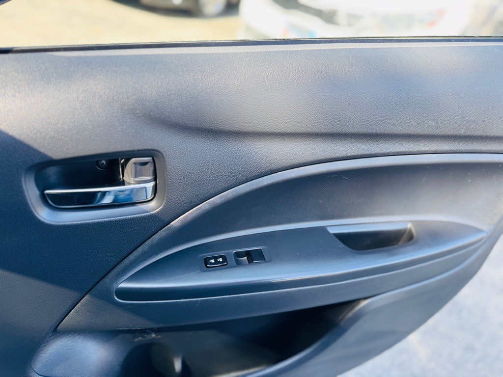 2015 Mitsubishi Mirage Image 17