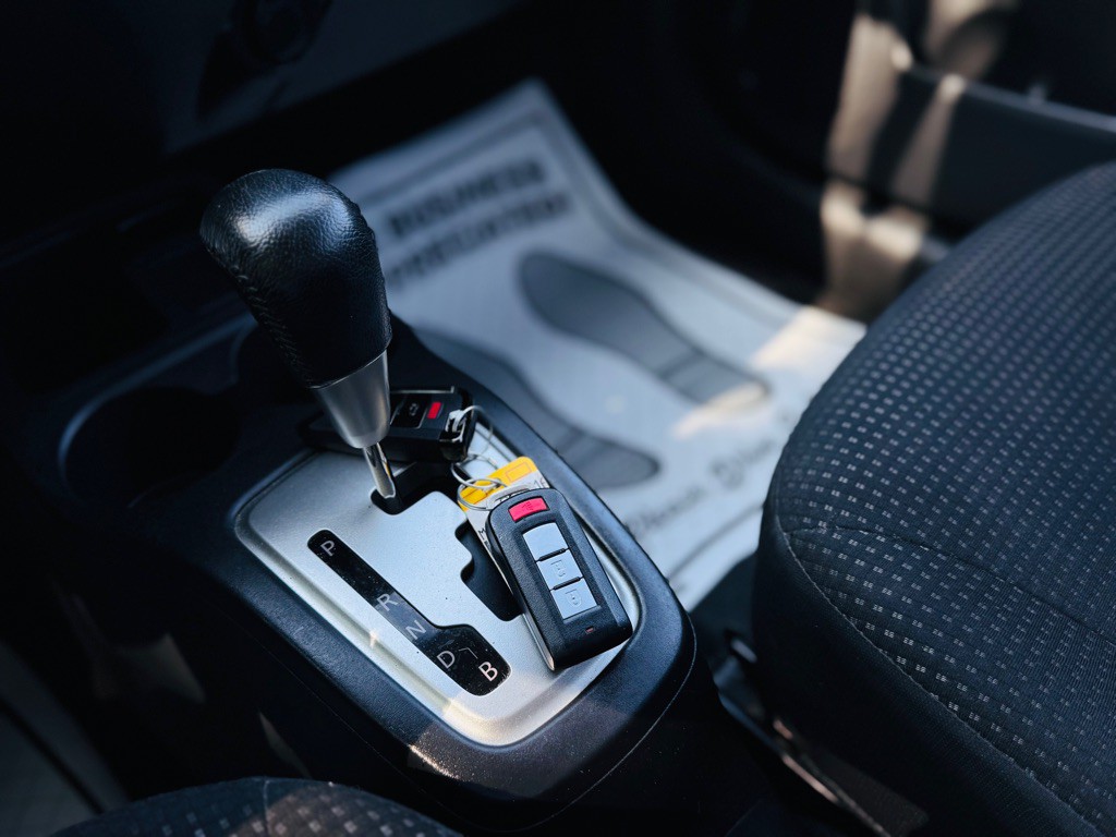 2015 Mitsubishi Mirage Image 30