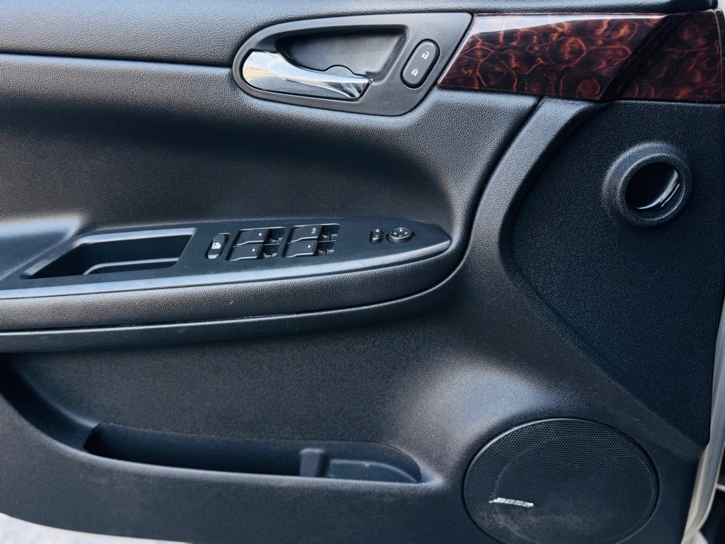2012 Chevrolet Impala Image 17