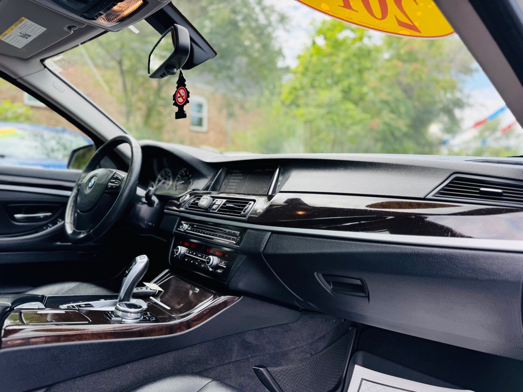 2014 BMW 5 Series Image 27