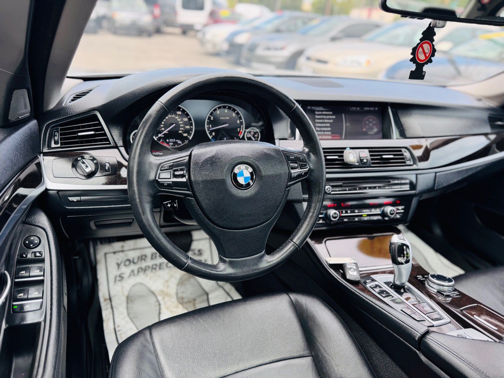 2014 BMW 5 Series Image 38