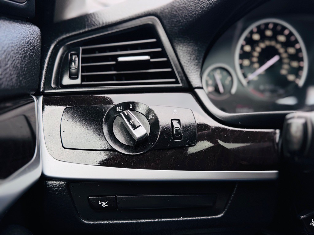 2014 BMW 5 Series Image 42