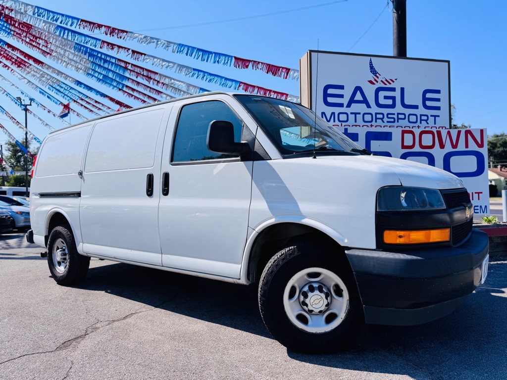 2020 Chevrolet Express Image 4