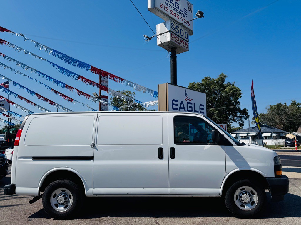 2020 Chevrolet Express Image 5