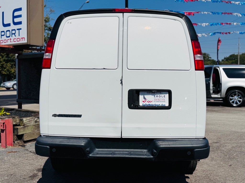 2020 Chevrolet Express Image 7