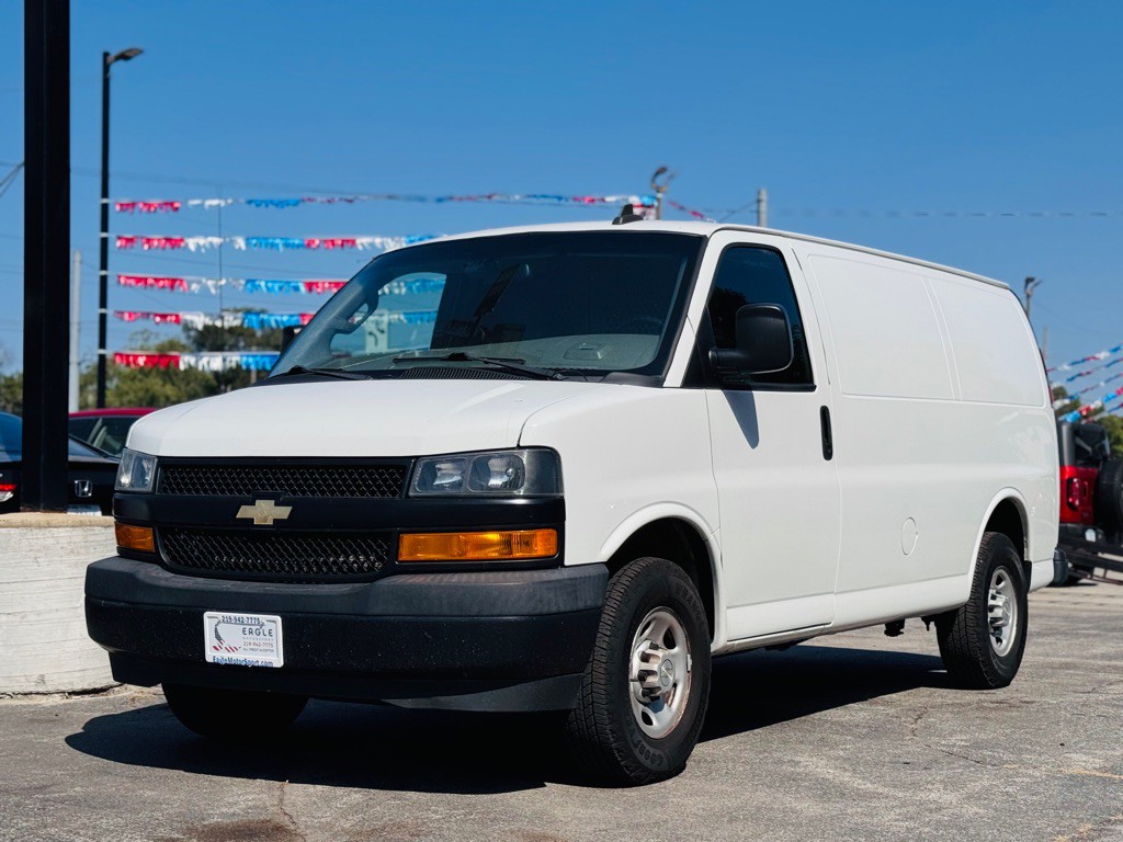 2020 Chevrolet Express Image 12
