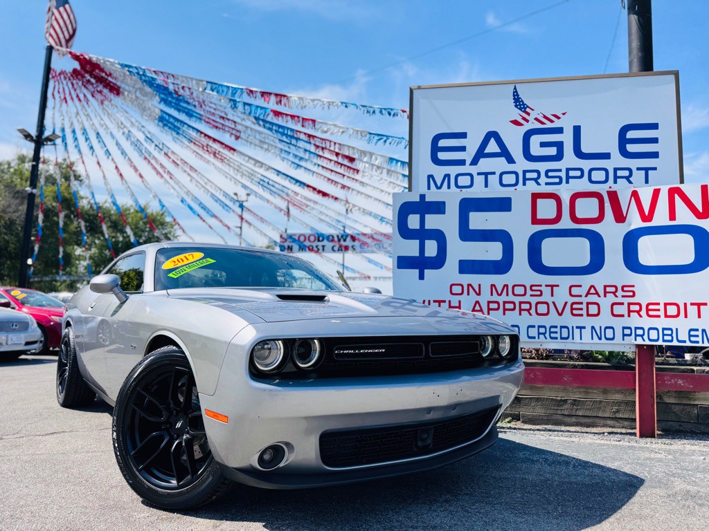 2017 Dodge Challenger Image 4