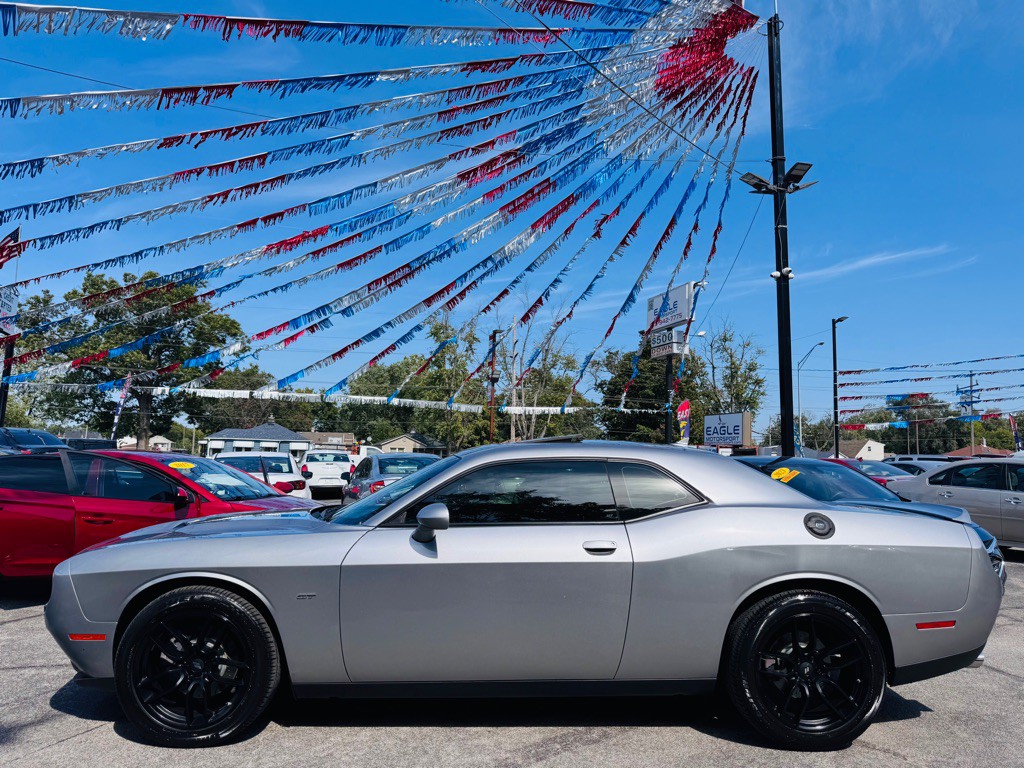 2017 Dodge Challenger Image 17