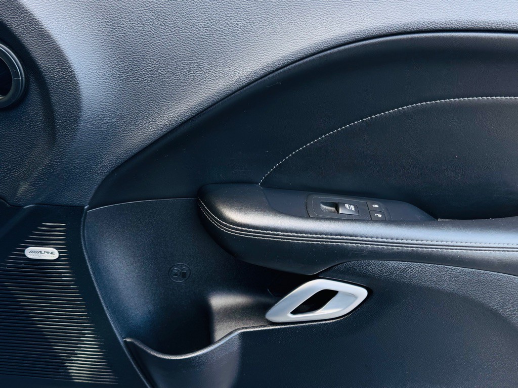2017 Dodge Challenger Image 31