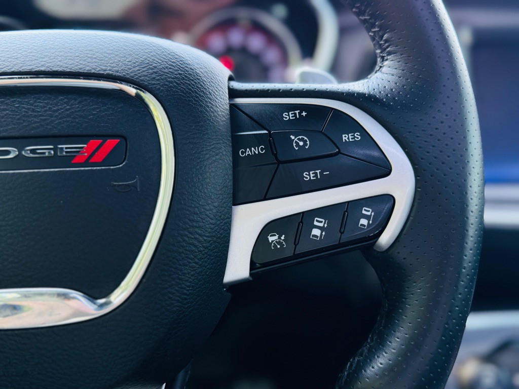 2017 Dodge Challenger Image 46