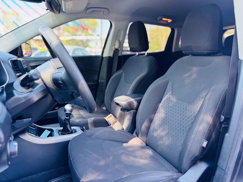 2020 Jeep Compass Image 18