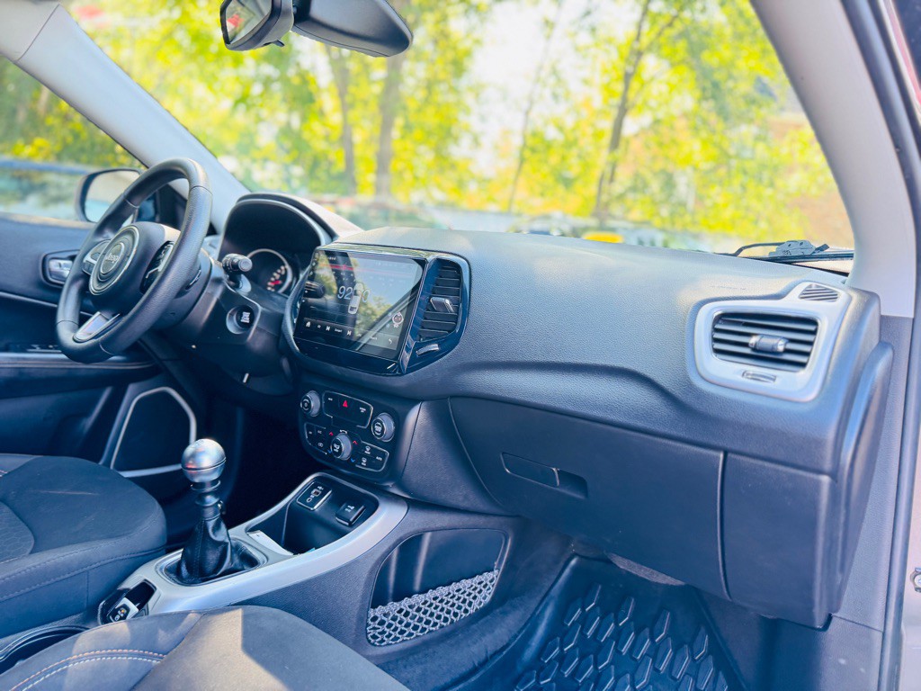 2020 Jeep Compass Image 20