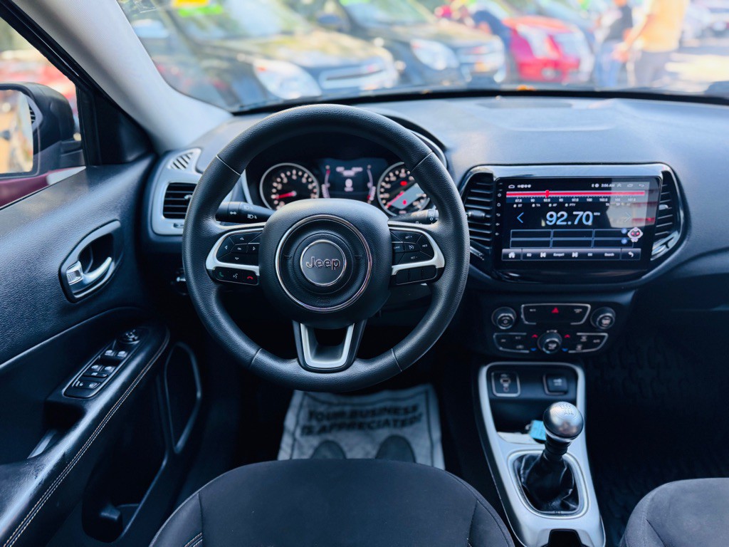 2020 Jeep Compass Image 25