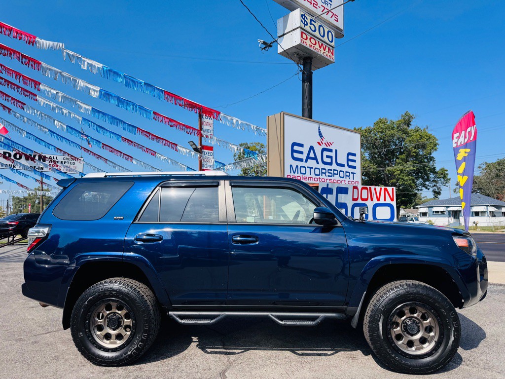 2017 Toyota 4Runner Image 8