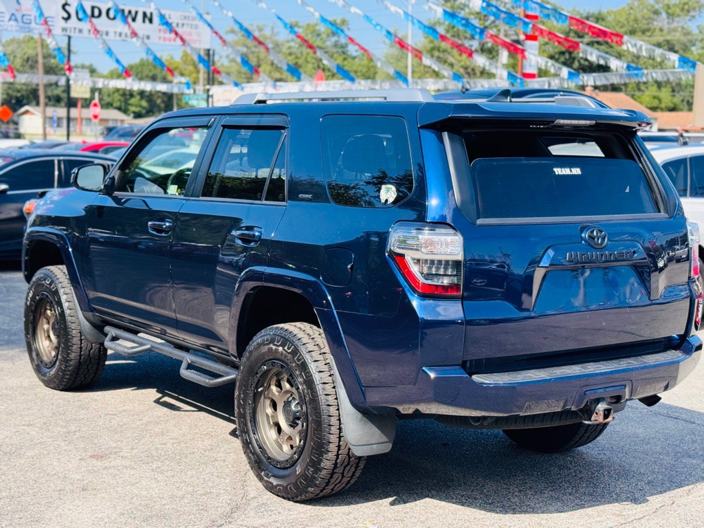 2017 Toyota 4Runner Image 16