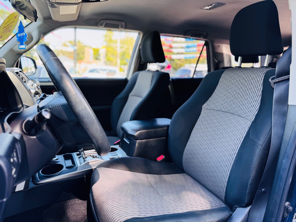 2017 Toyota 4Runner Image 29