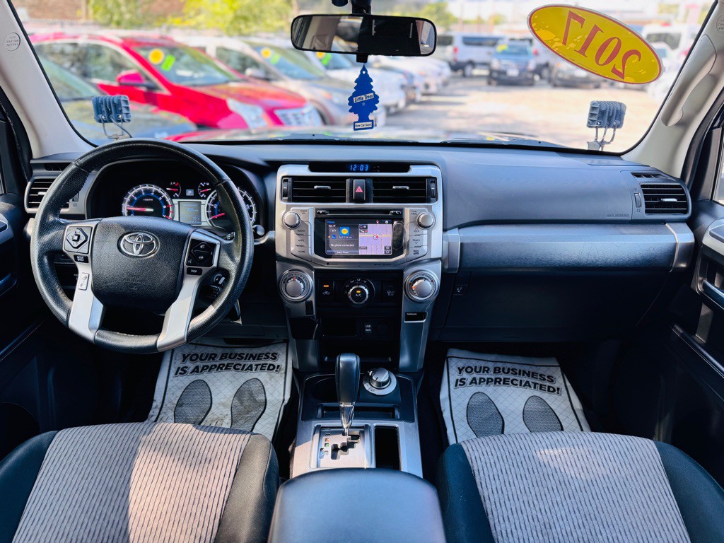 2017 Toyota 4Runner Image 36