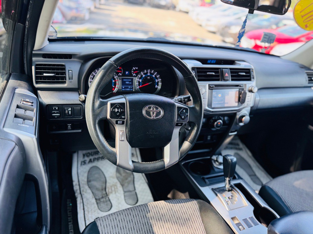 2017 Toyota 4Runner Image 37