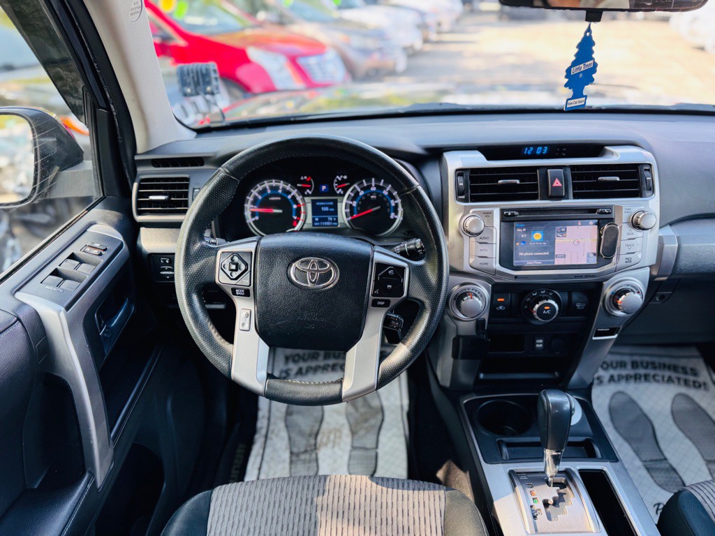 2017 Toyota 4Runner Image 38