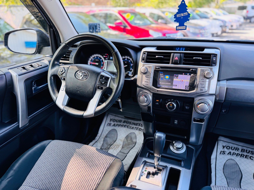 2017 Toyota 4Runner Image 39