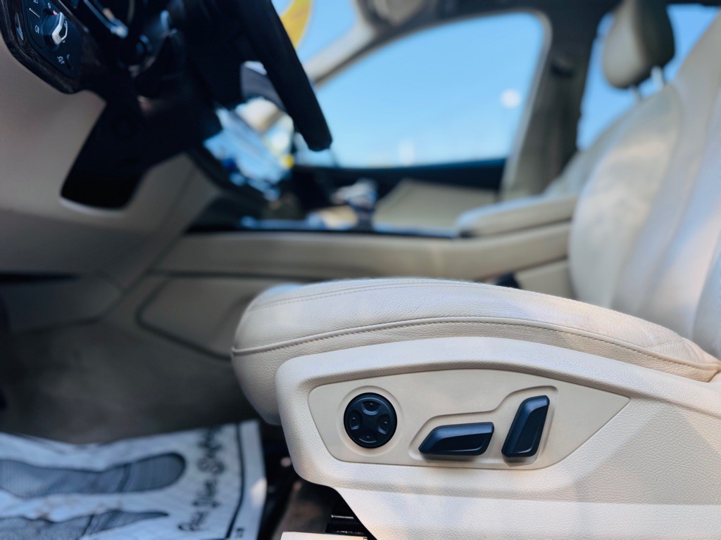 2019 Audi Q7 Image 27