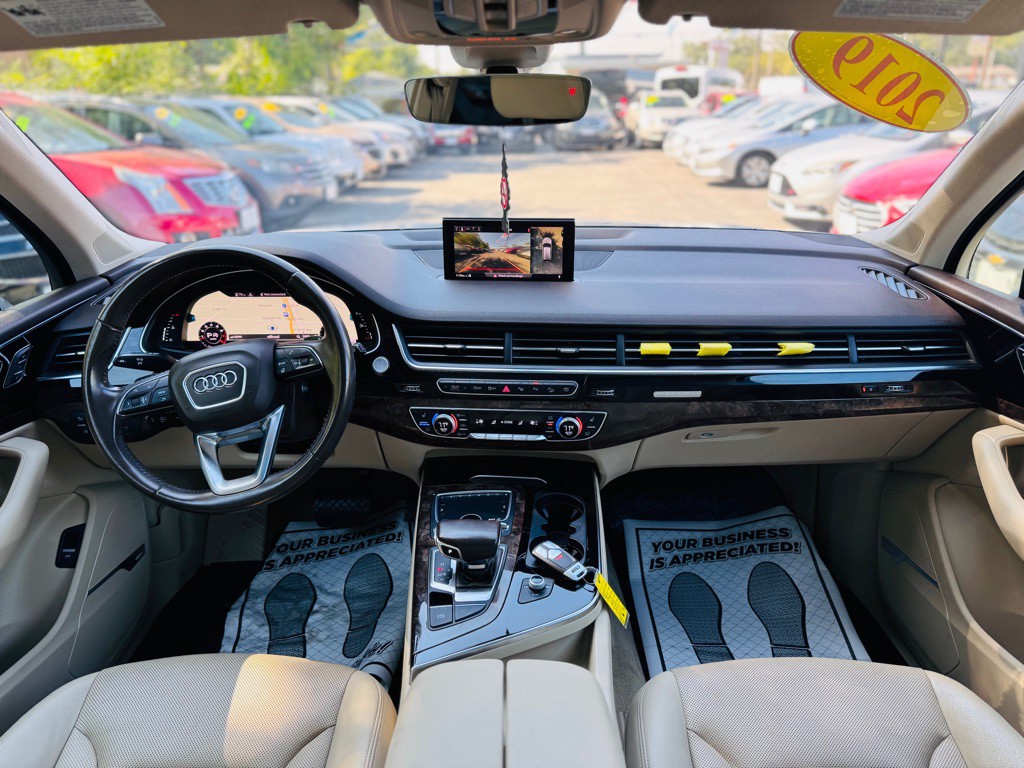 2019 Audi Q7 Image 45