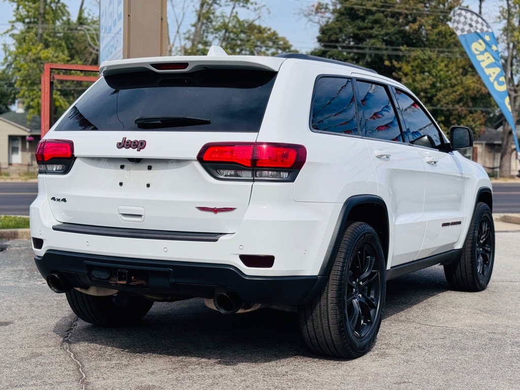 2017 Jeep Grand Cherokee Image 8