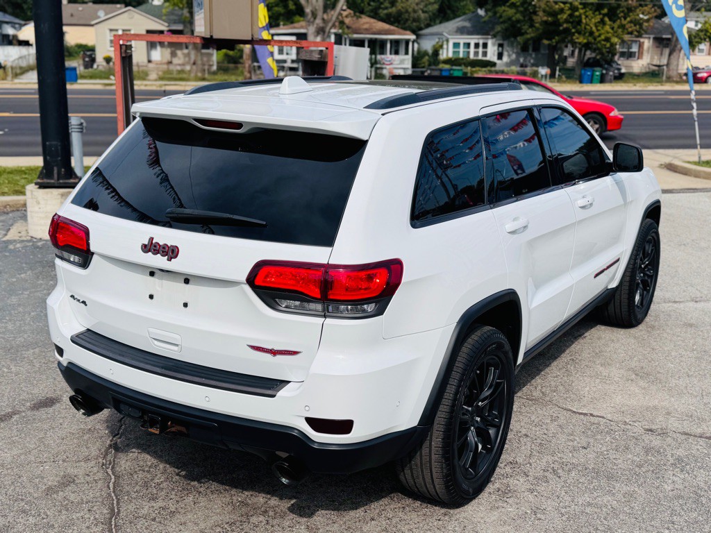 2017 Jeep Grand Cherokee Image 9