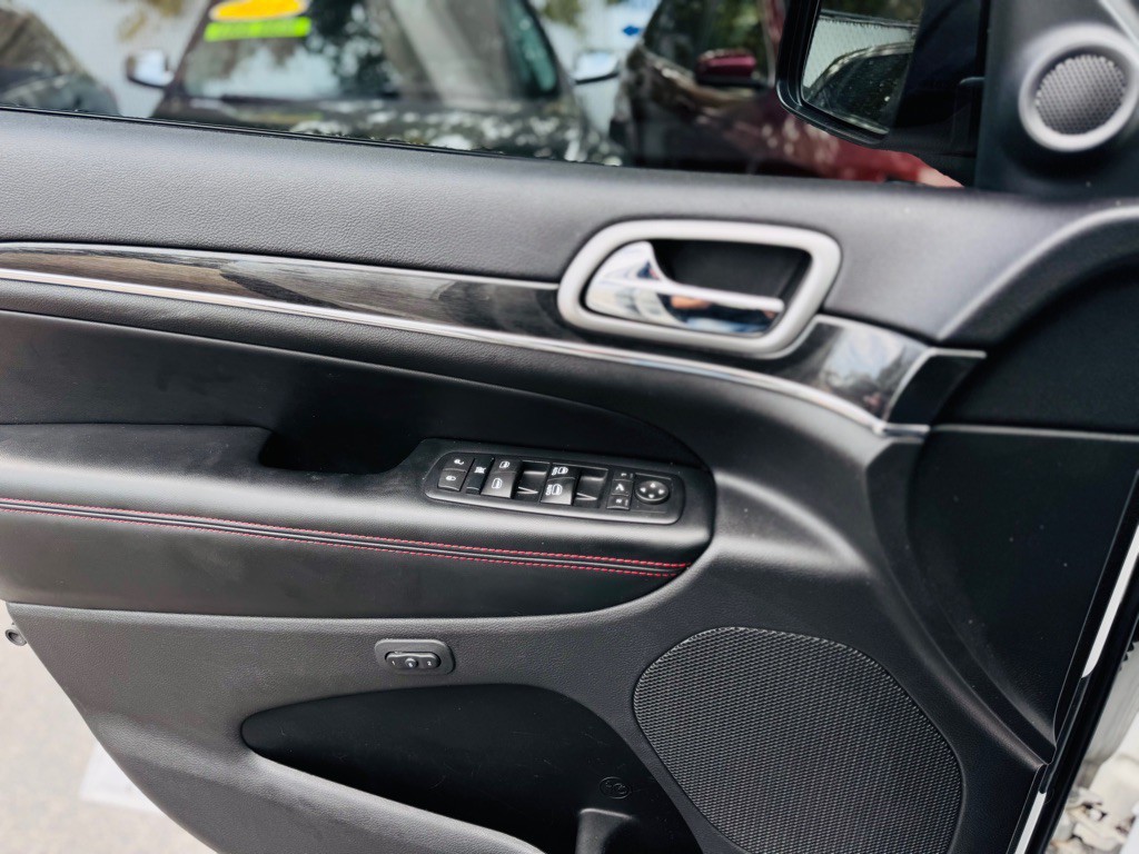 2017 Jeep Grand Cherokee Image 27