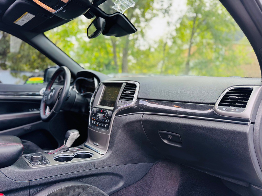 2017 Jeep Grand Cherokee Image 35