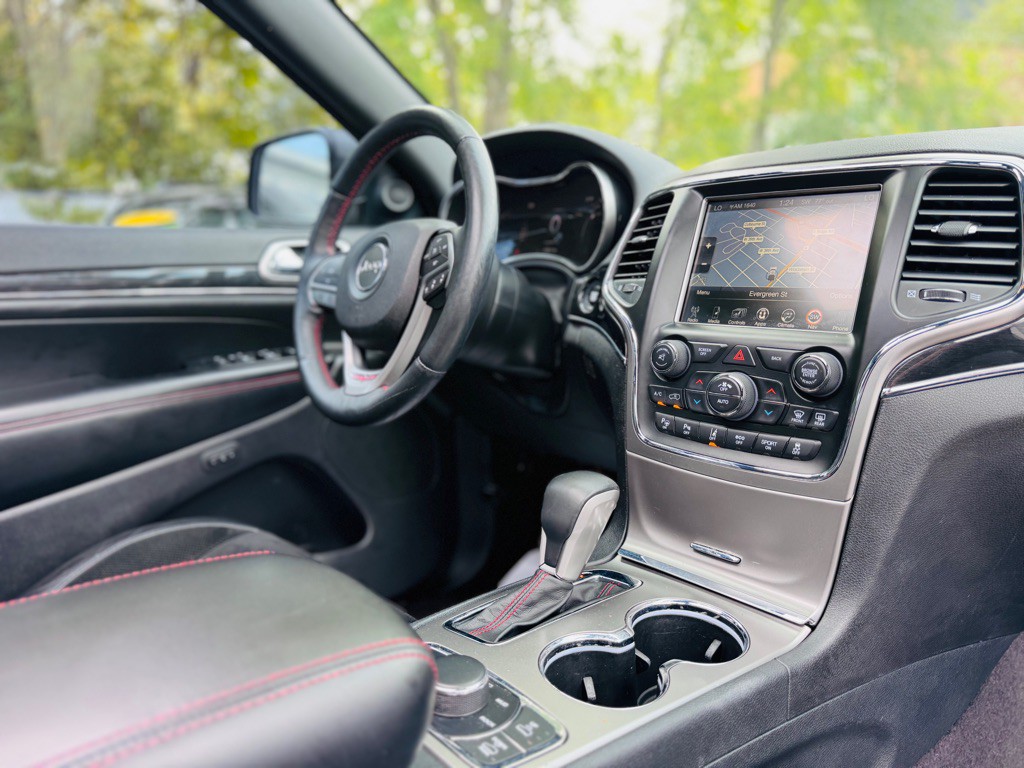 2017 Jeep Grand Cherokee Image 36