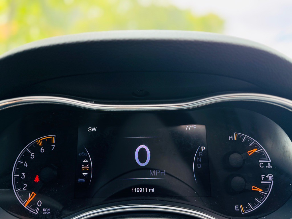 2017 Jeep Grand Cherokee Image 50