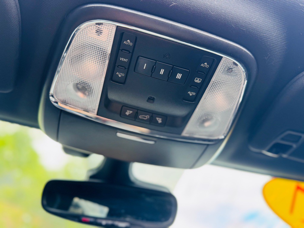 2017 Jeep Grand Cherokee Image 52