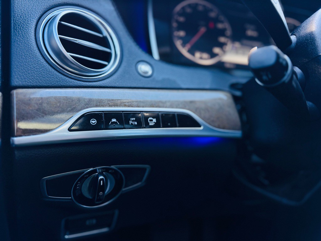 2016 Mercedes-Benz S-Class Image 40