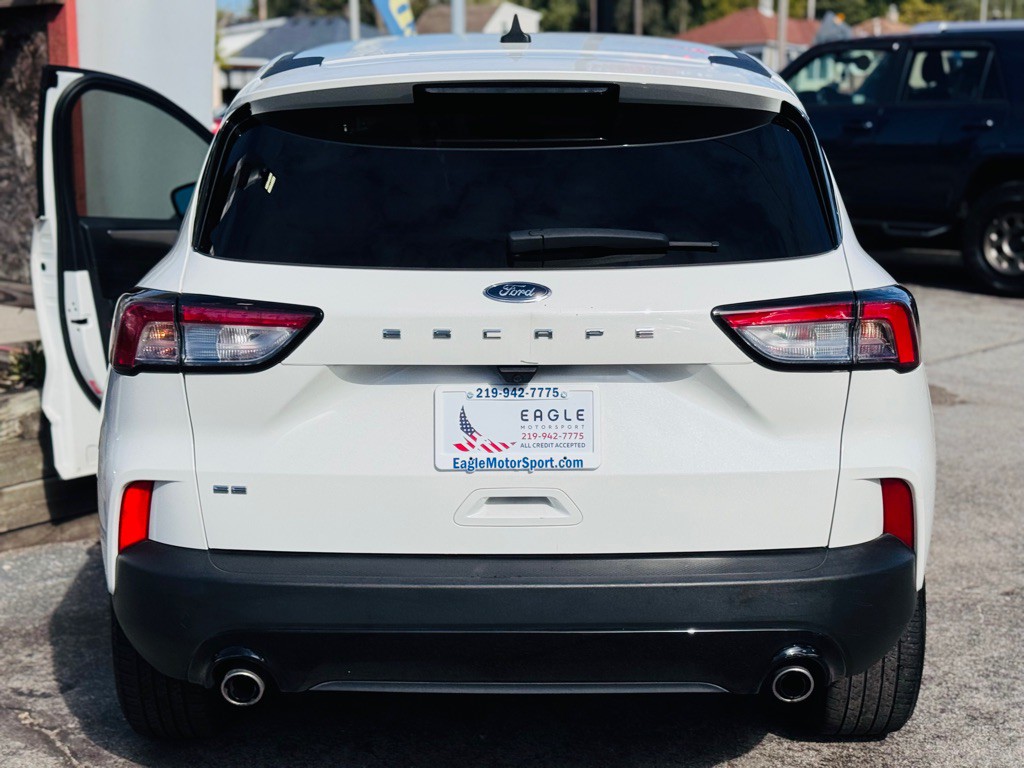 2022 Ford Escape Image 8