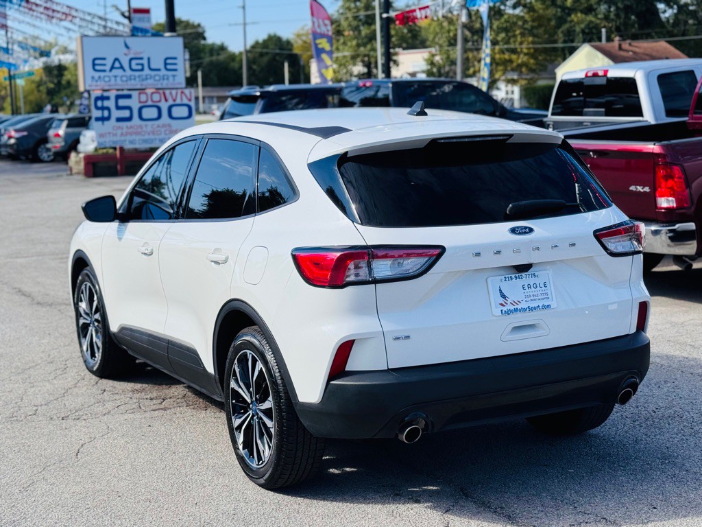 2022 Ford Escape Image 10