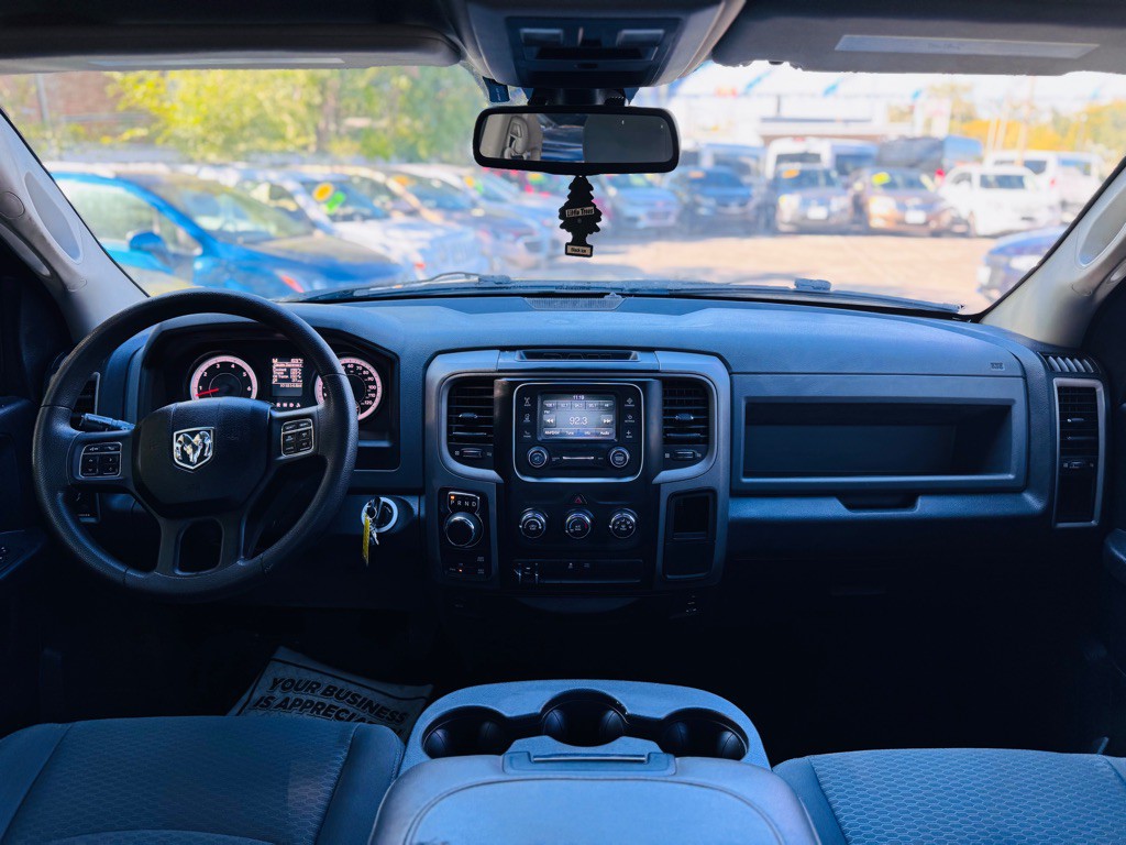 2015 RAM 1500 Image 28