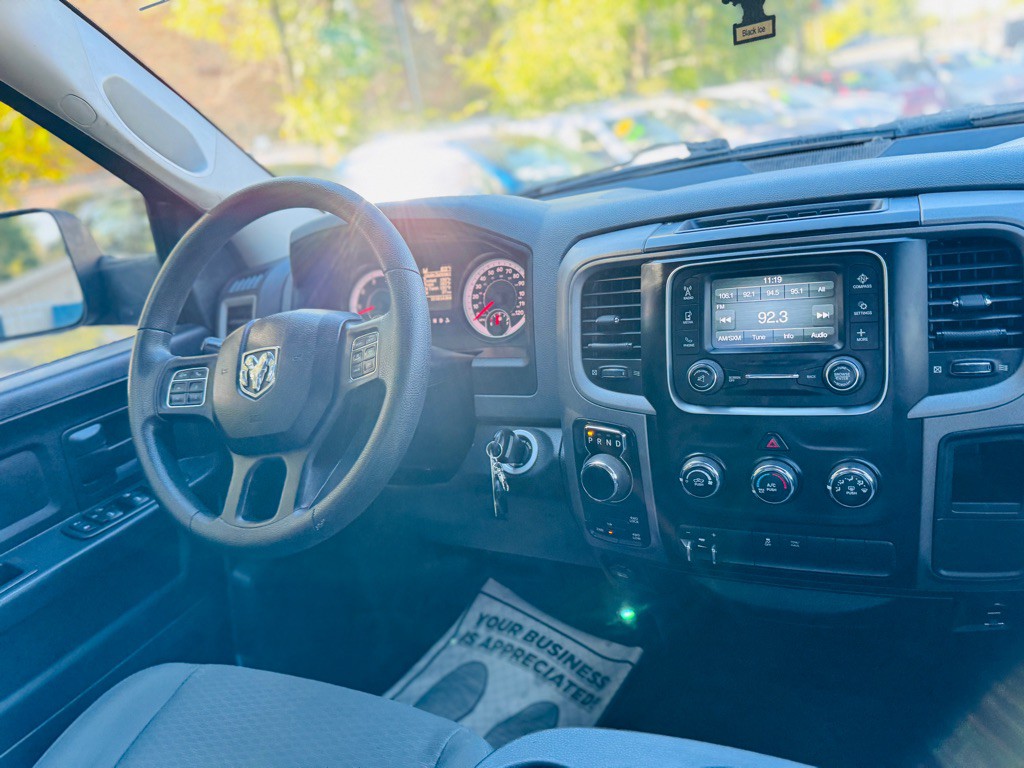 2015 RAM 1500 Image 31