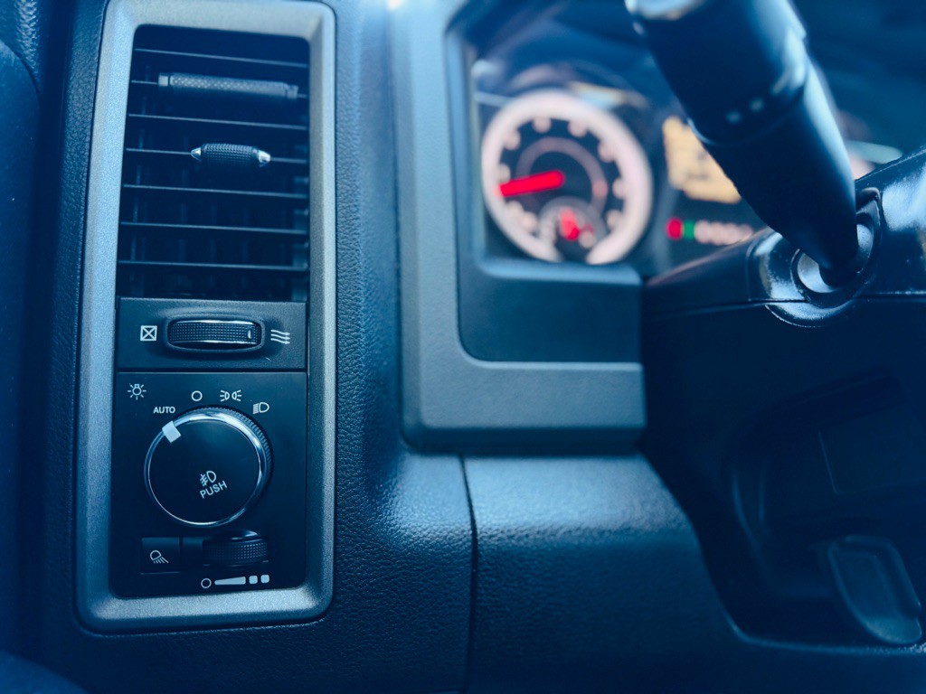 2015 RAM 1500 Image 33