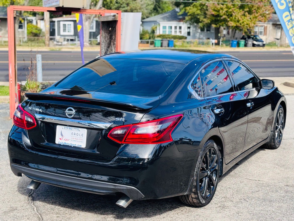 2017 Nissan Altima Image 8
