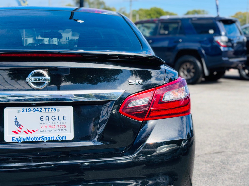 2017 Nissan Altima Image 9