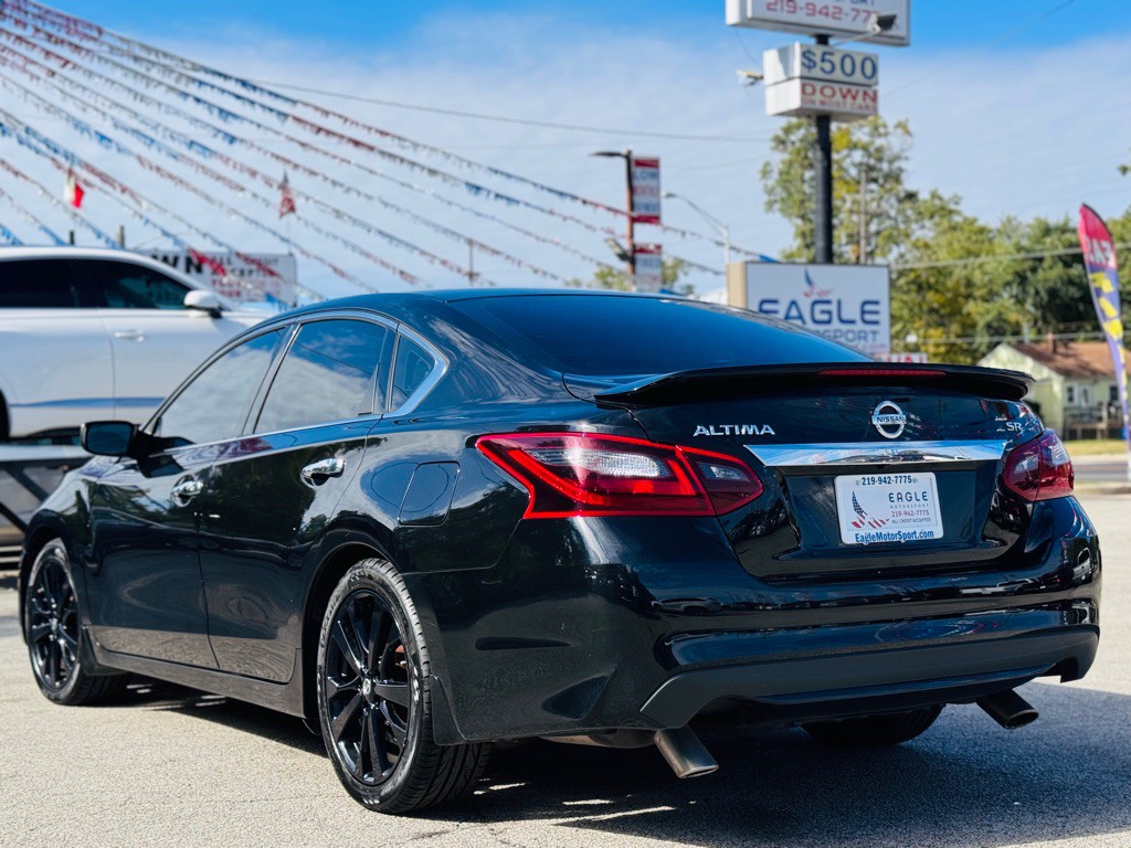 2017 Nissan Altima Image 10