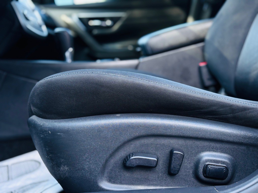 2017 Nissan Altima Image 17