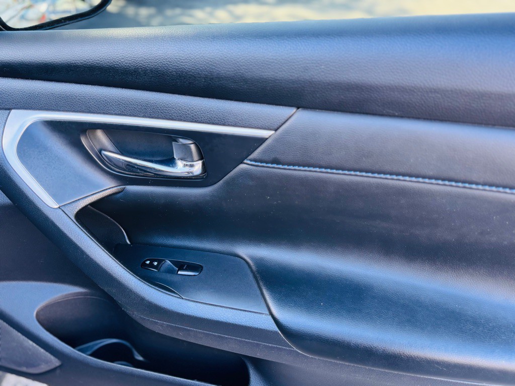 2017 Nissan Altima Image 20