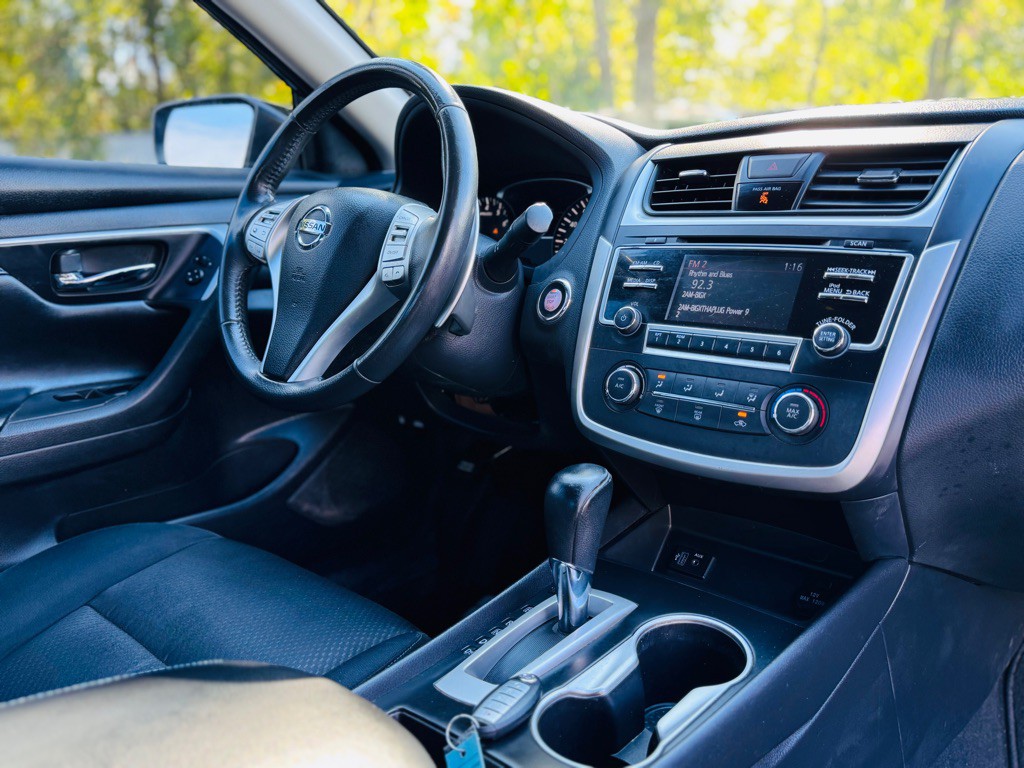 2017 Nissan Altima Image 22