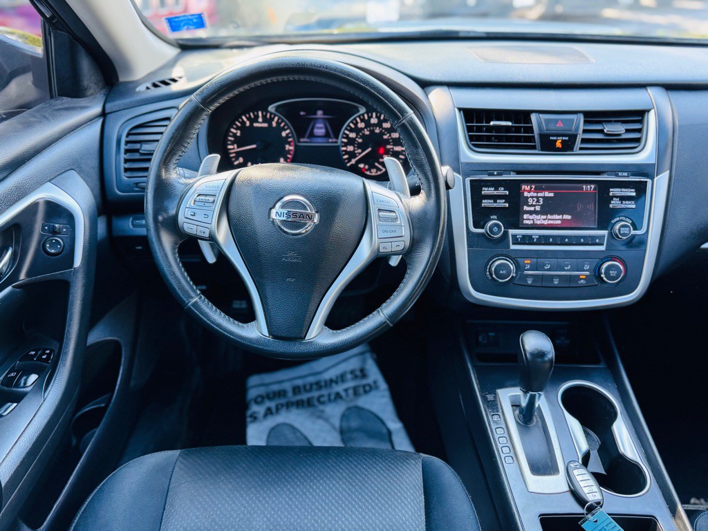 2017 Nissan Altima Image 25