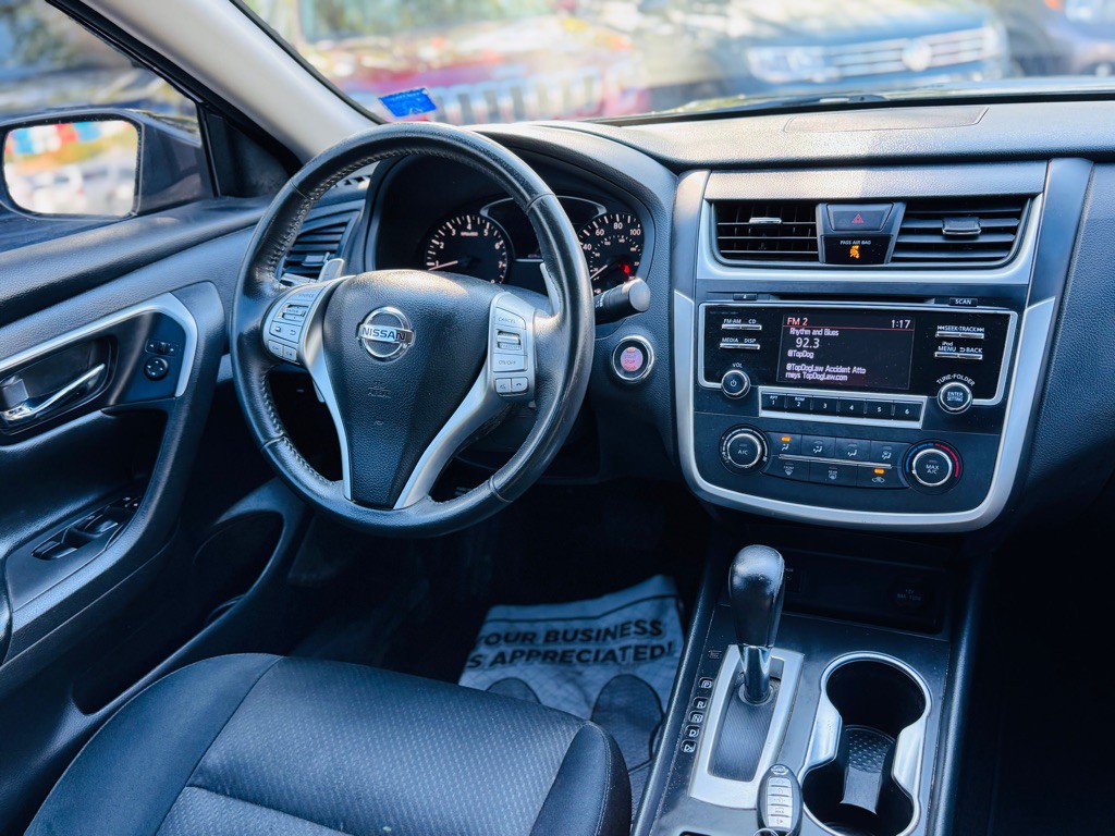 2017 Nissan Altima Image 26